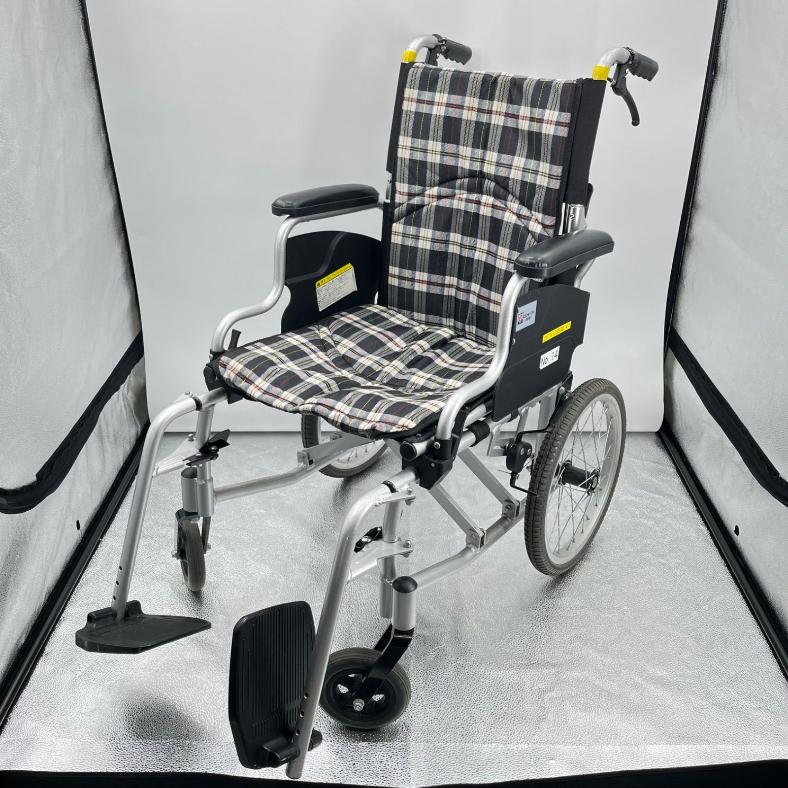 Care-Tec Japan ケアテックジャパン 車椅子 介助式 折りたたみ式 Care-Tec Japan ケアテックジャパン 車椅子 介助式 折りたたみ式