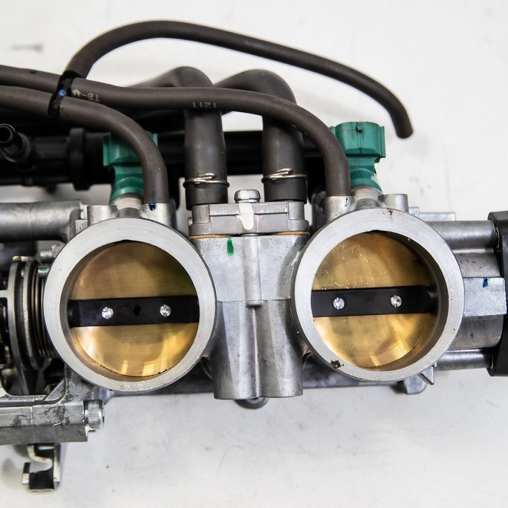 純正 スロットルボディ