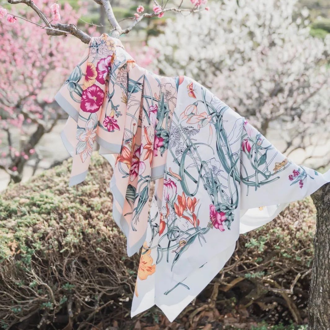 新品 大判スカーフ ブルー 花柄 360度カバー ポンチョ 授乳ケープ Amazon.co.jp: 授乳ケープ 人気 ポンチョ 授乳カバー レトロな花
