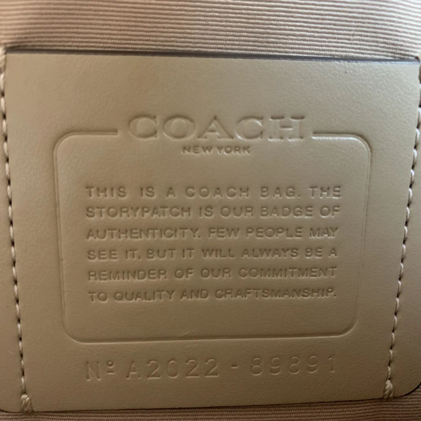 COACH コーチ ショルダーバッグ 89891 ハドソン ホースアンドキャリッジ ホワイト バッグ オールレザー サコッシュ メッセンジャー 白色  馬車 フラップ PVCレザー ベルト 斜め掛け クロスボディ - メルカリ