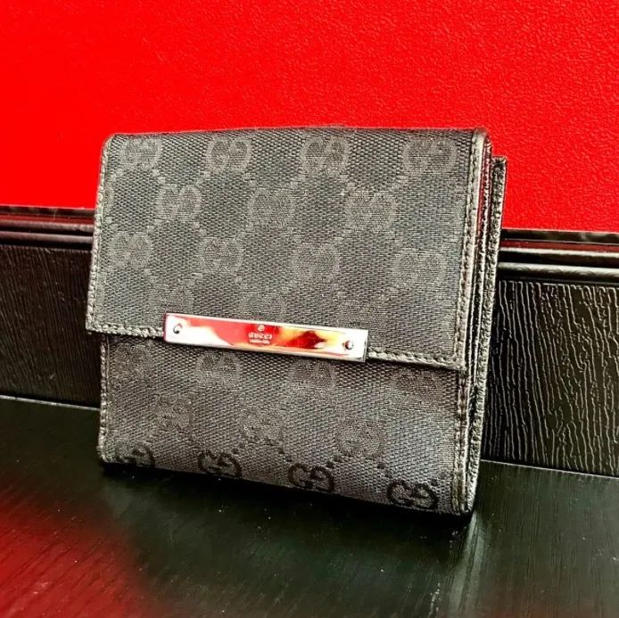 美品☆GUCCI グッチ GGキャンバス 二つ折り財布 財布 ウォレット