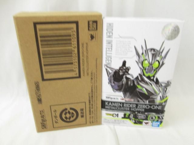 【良品】 フィギュア S.H.Figuarts 仮面ライダーゼロワン メタルクラスタホッパー 魂ウェブ商店 バンダイ