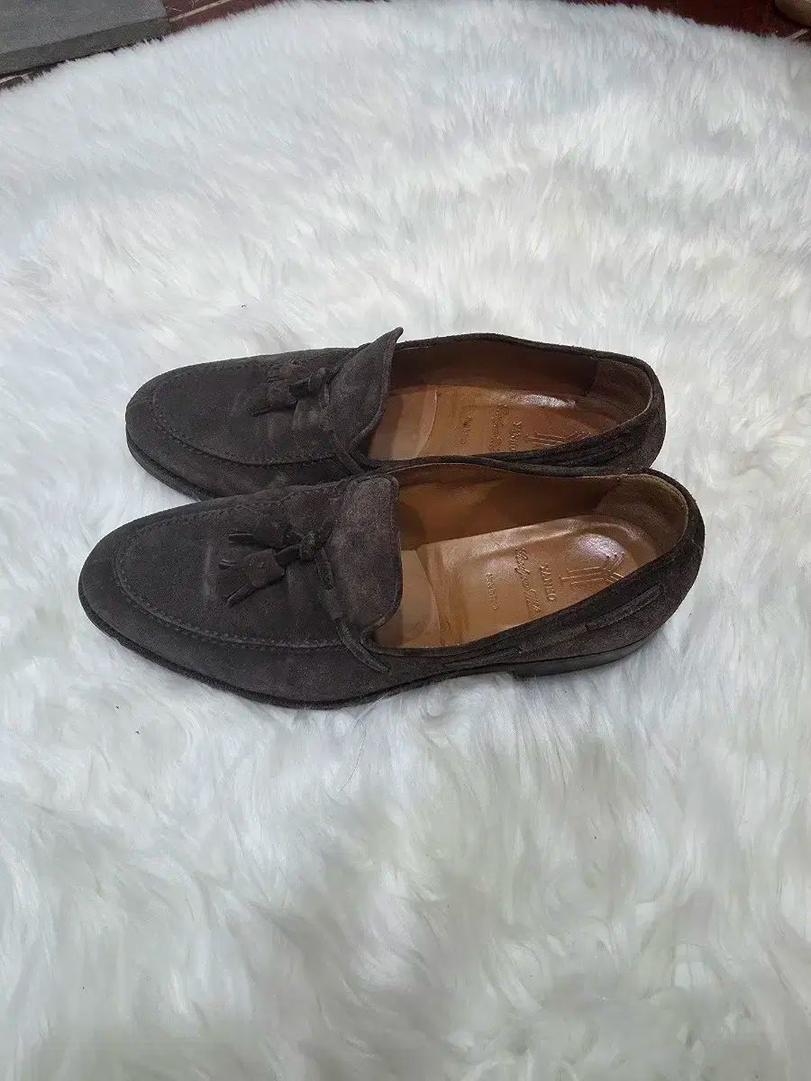 YANKO スウェード タッセル ローファー