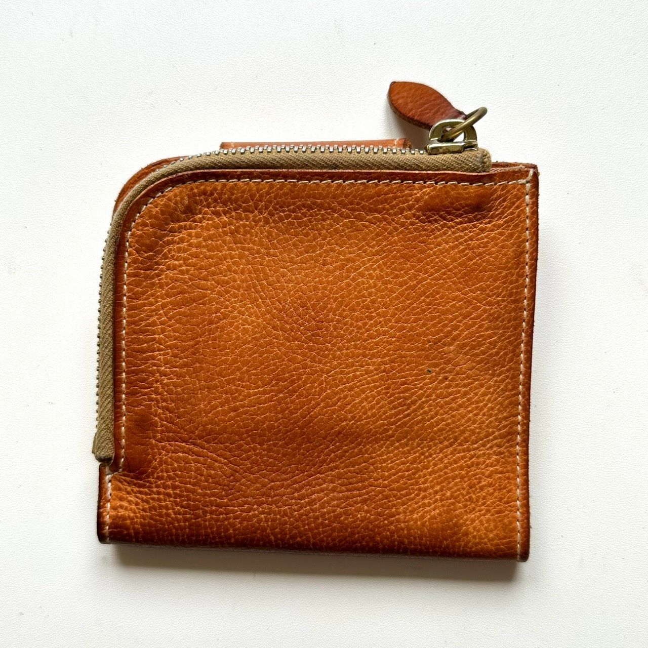 イルビゾンテ、IL BISONTE、二つ折り財布 ◇国内正規販売店