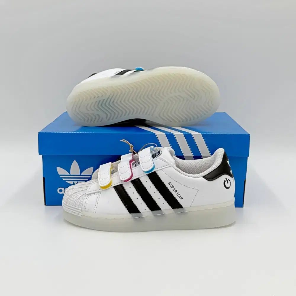 adidas アディダス