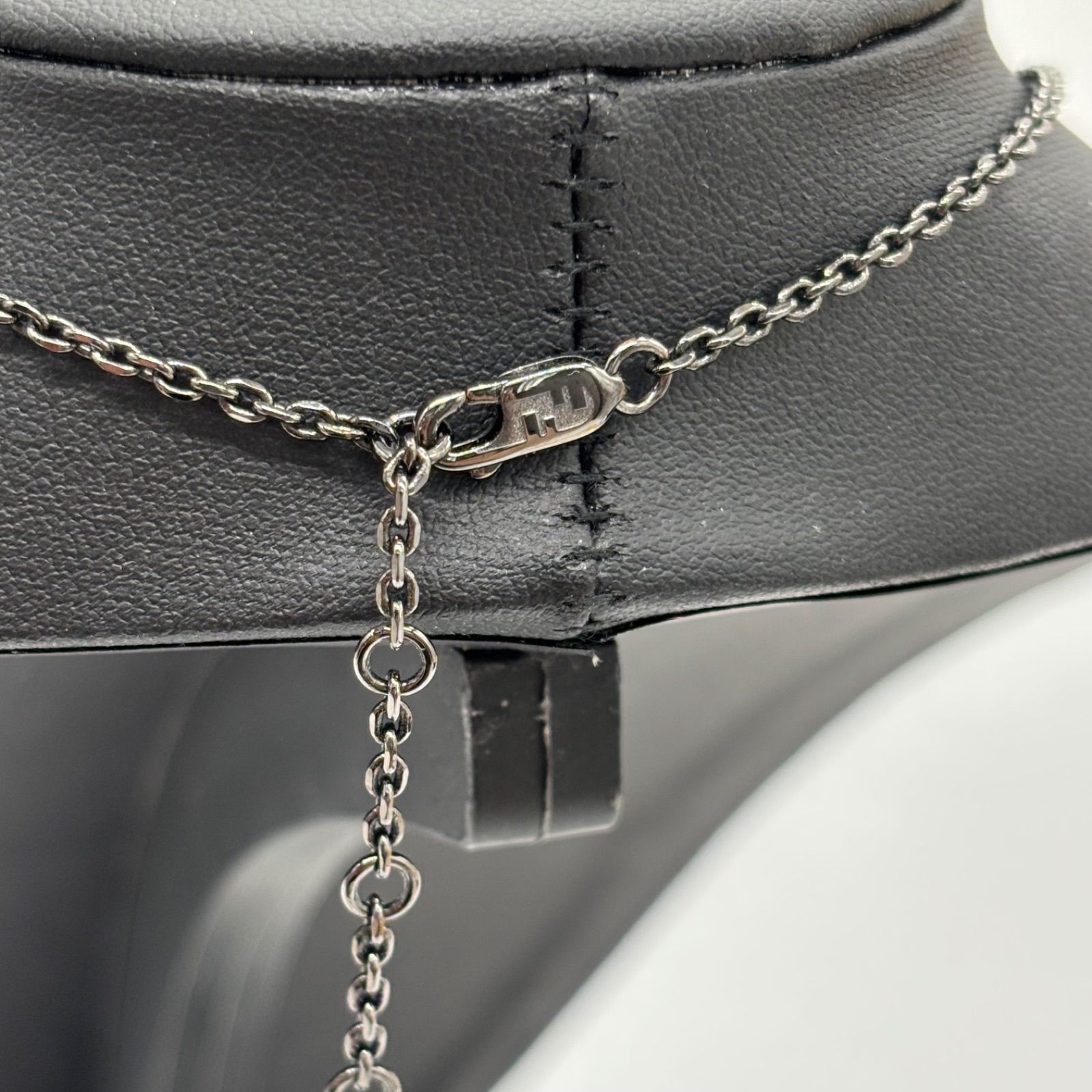 極美品】FENDI Fロゴ ブラック ネックレス フェンディ ユニセックス 