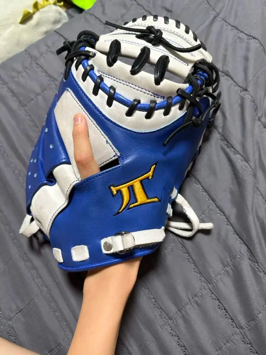  ちょうど キャッチャーミット カン ミンホ バイ 販売中 その他 グローブ