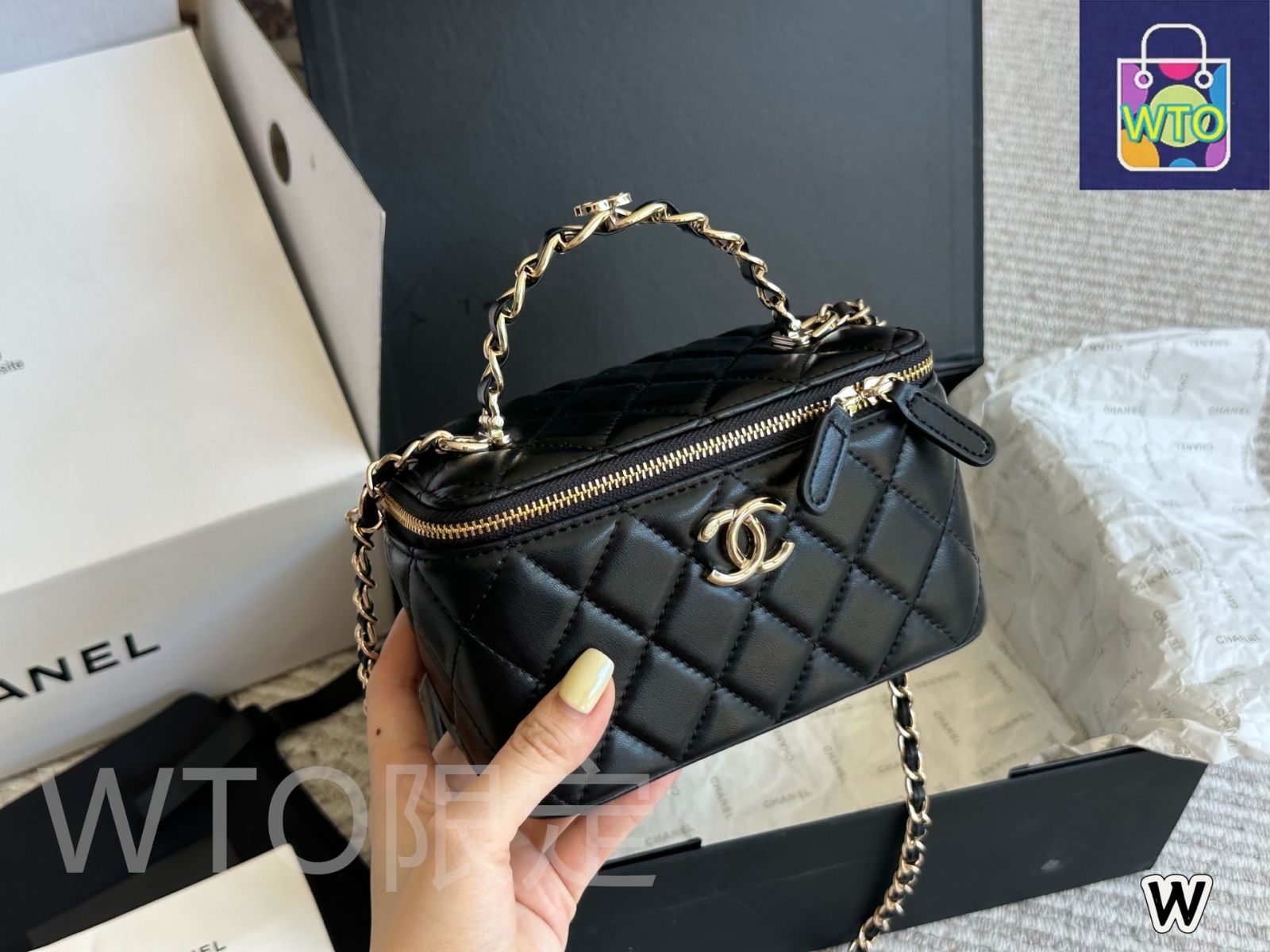 シャネル新品超激レア最新ミラー 箱付きノベルティk3m黒 最新 CHANEL☆シャネル ミラー ノベルティ 黒 スライド式 両面鏡