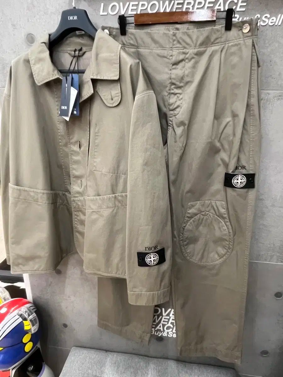 【雷市場（ポンジャン）商品韓国直送】 STONE ISLAND(ストーンアイランド) X DIOR(ディオール) コラボ ジャケット u0026 パンツ パワーピースが大好き