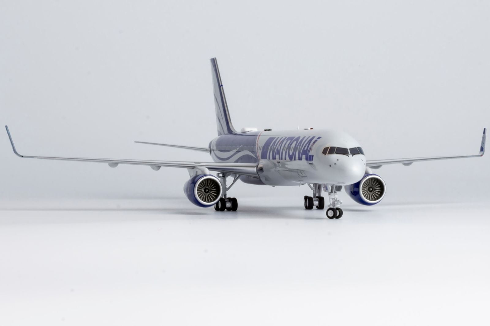ナショナルエアラインズ 757-200