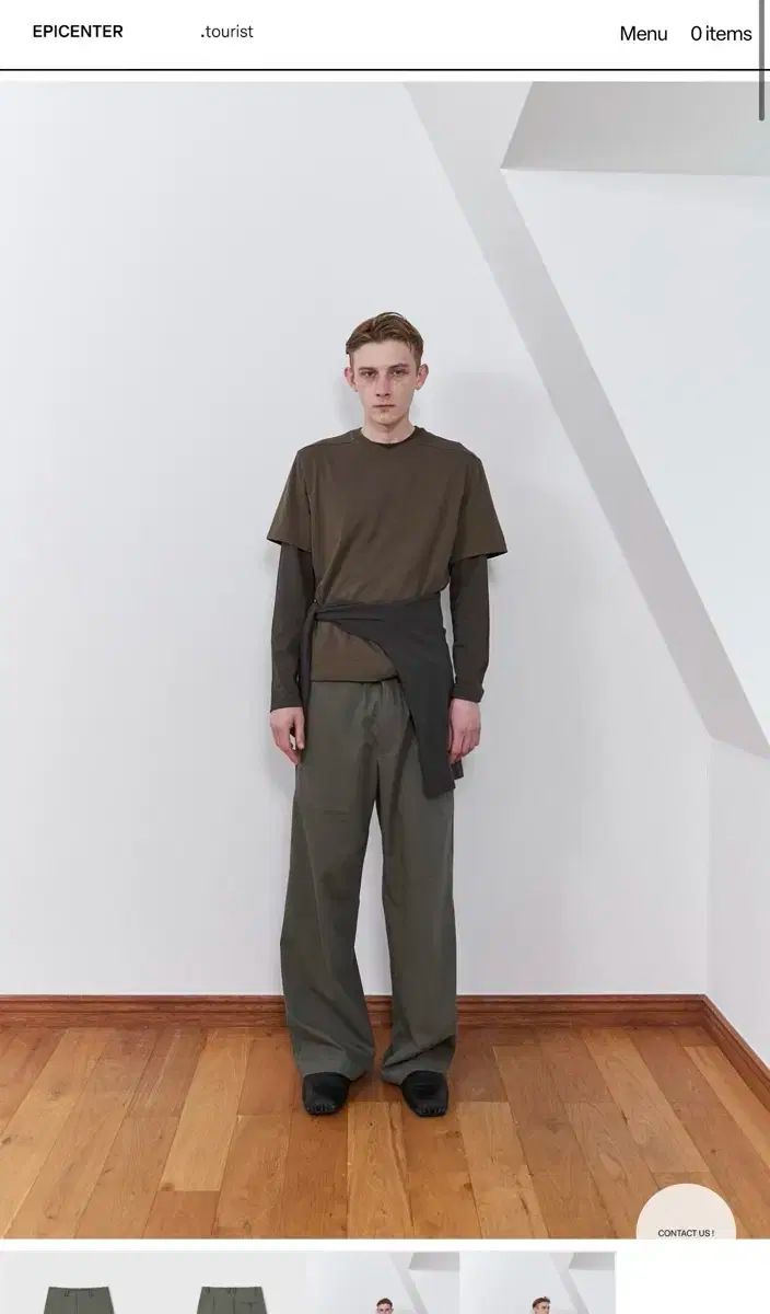 M 震源地 ツーリスト audience trousers オリーブ
