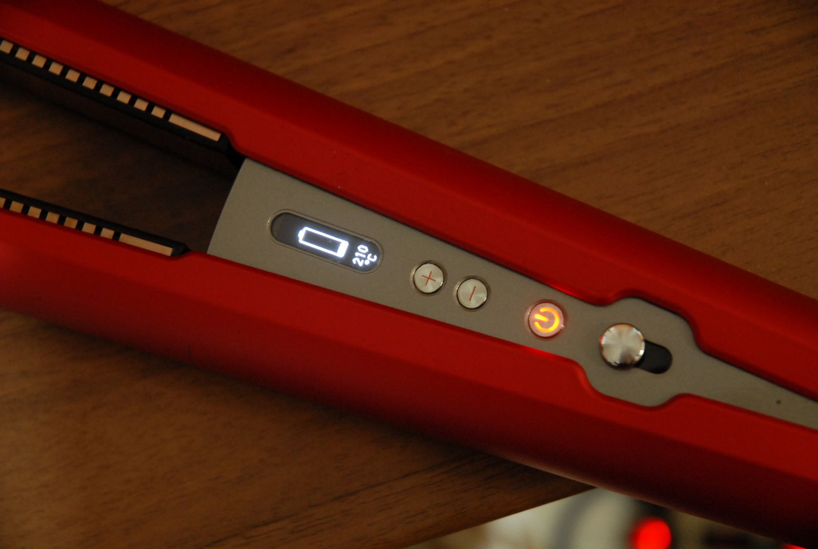 ダイソン 販売済み Dyson Corrale HS03 NF ヘアーアイロン レッド