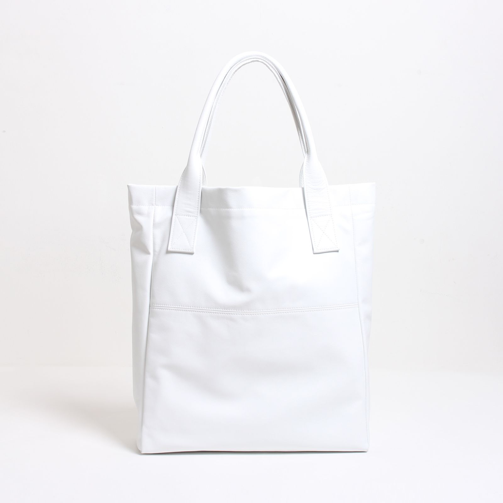 BOSOM / ボゾム　ハンドメイド レザートートバッグ / ホワイト　Handmade Leather Tote Bag / White