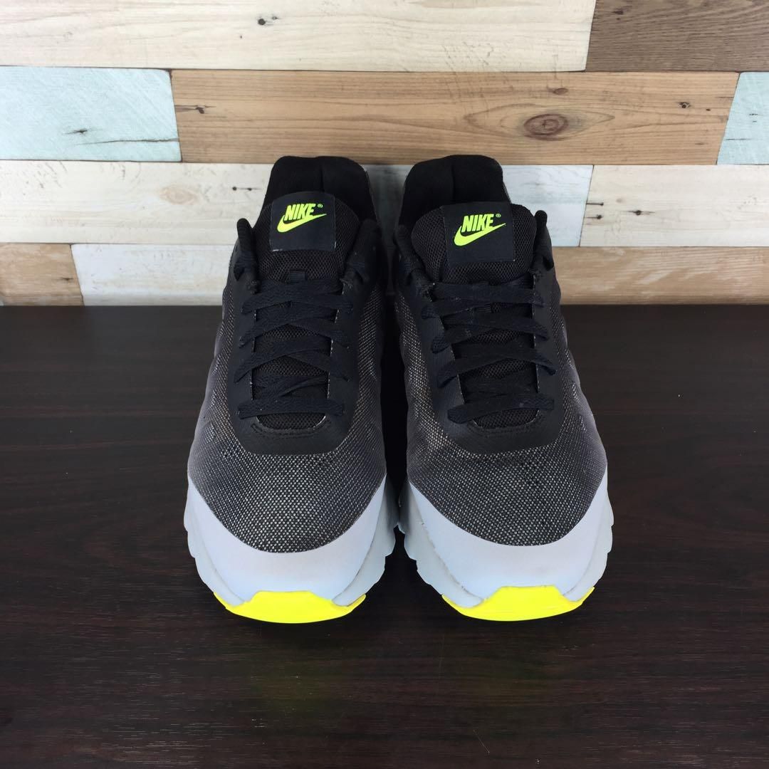 Nike air max invigor print mens sales