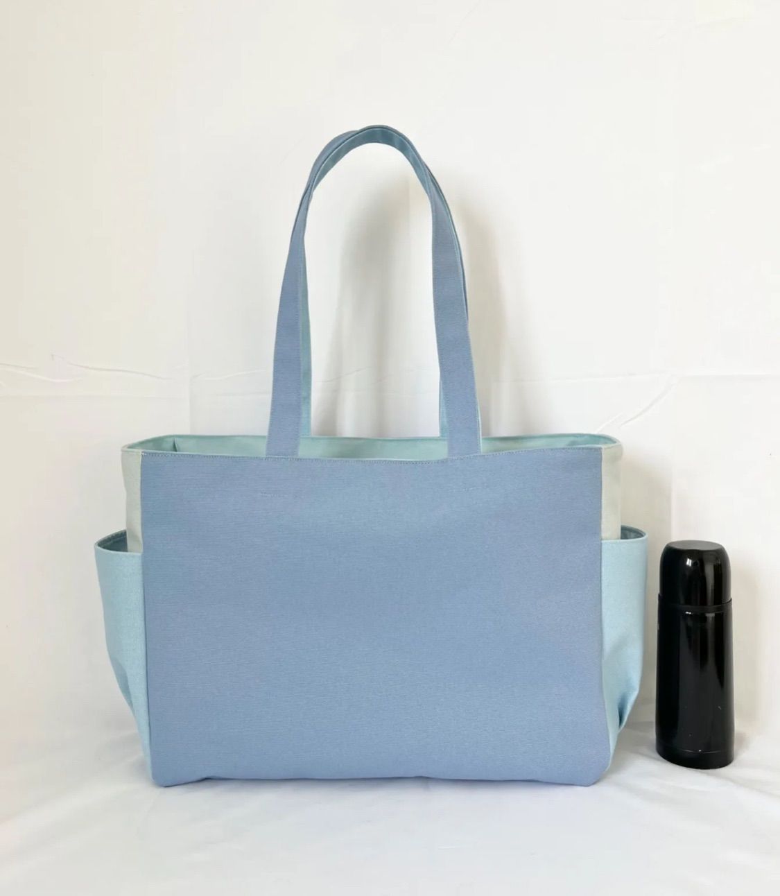 底板付き 肩掛けバッグ