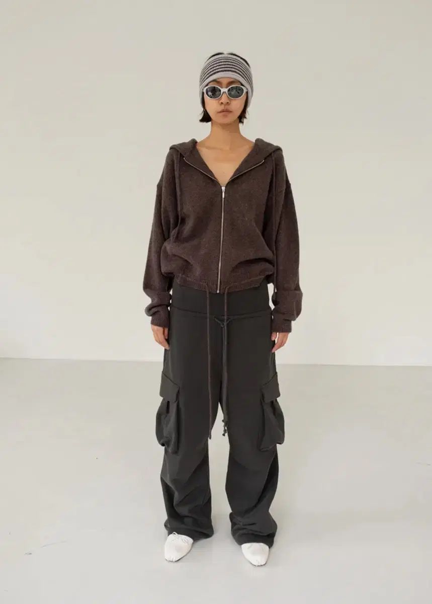 s|e|o FOLDOVER CARGO PANTS CHARCOAL 2