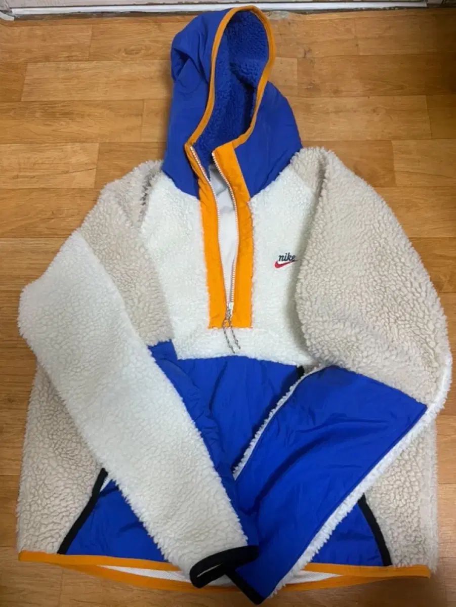 Nike(ナイキ） シェルパ アノラック フード付き ジップアップパーカー フリース