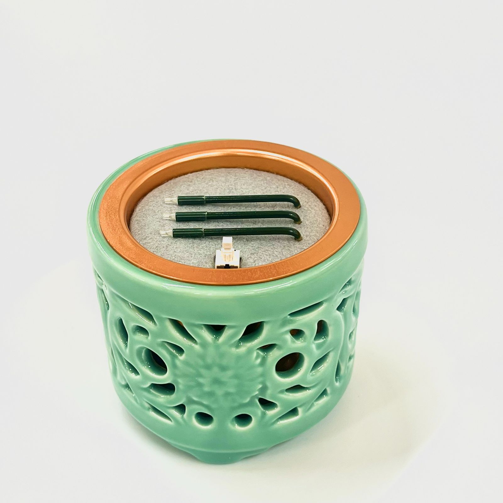 電子線香 サンやすらぎ 寝かせ線香タイプ2.5寸 浄土真宗 Amazon | 火