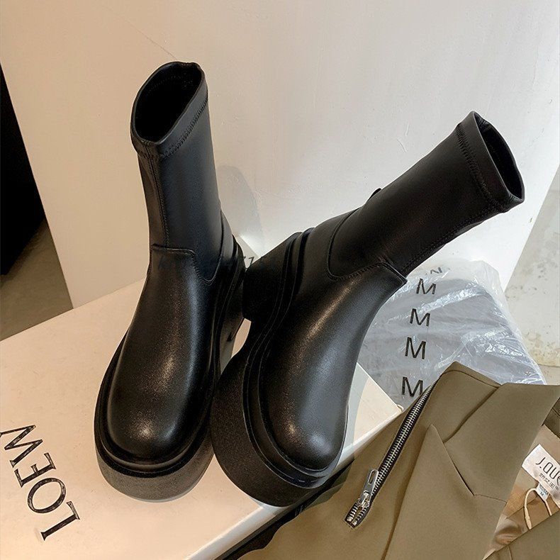 ショートブーツ