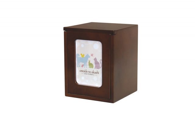 ペット仏壇 ペット骨壺収納 メモリアルBOX ブラウン H19cm 2〜4寸までの骨壺が収納 の手元供養BOX 写真が入るフレーム 仏具を置いて使える台座付き 仏具8点セット 茶 一緒 手元供養 愛犬 わんちゃん 猫 BOXは黒 仏具は白 送料無料 WWW_NOITHATQUANGTHANH_NET