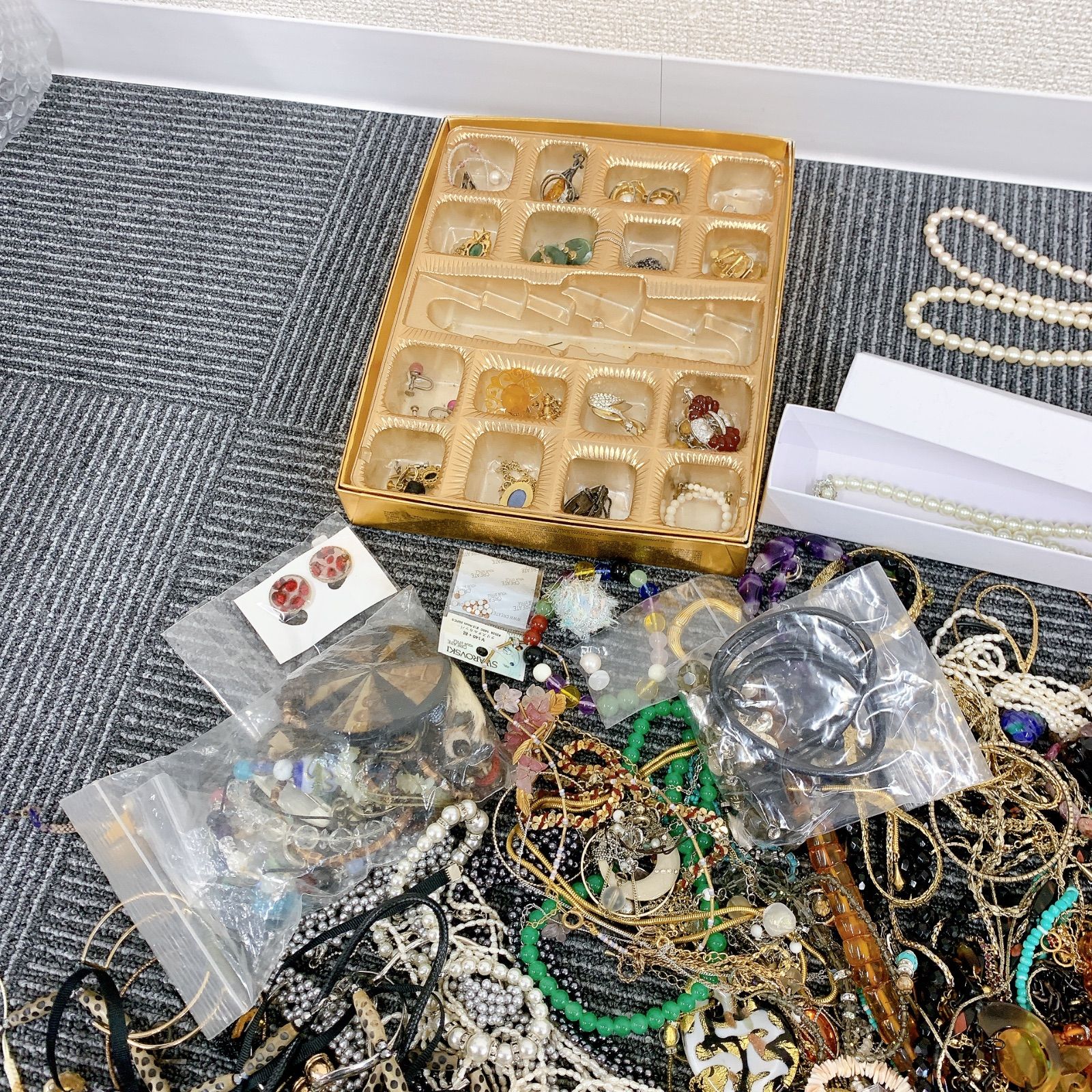 大量アクセサリー まとめ売り ネックレス ブローチ ブレス 