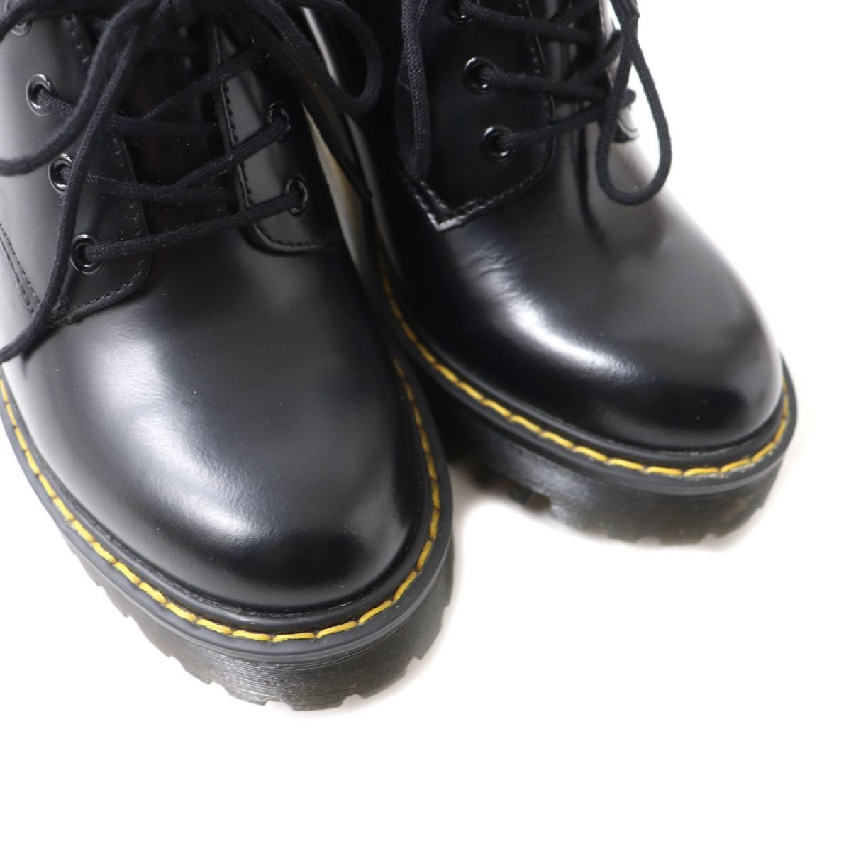 未使用品☆Dr.Martens ドクターマーチン SALOME サロメ 4ホール チャン