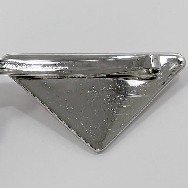プラダ ヘアピン レッド シルバー 1IF051 未使用 新品 メタル