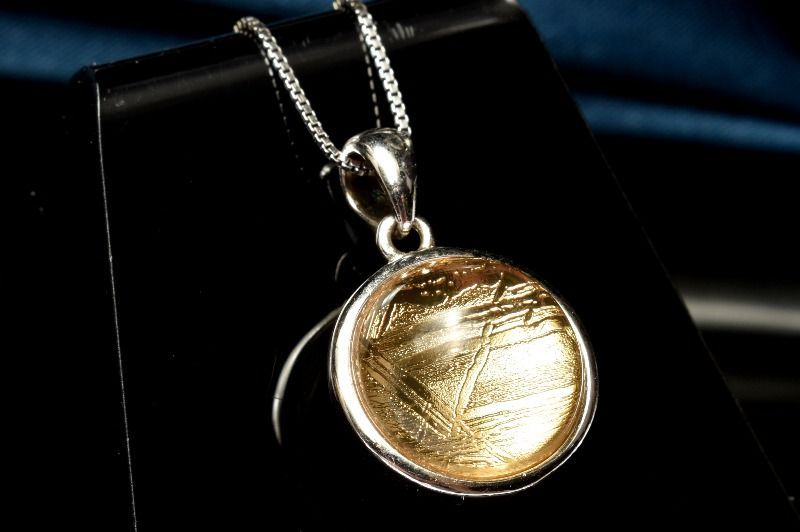 スウェーデン産シルバー925両面 ギベオン(メテオライト隕石)　15mm　ゴールドコーティング コイン ペンダントトップ 1個売り パワーストーン 天然石 _PRG2356-2