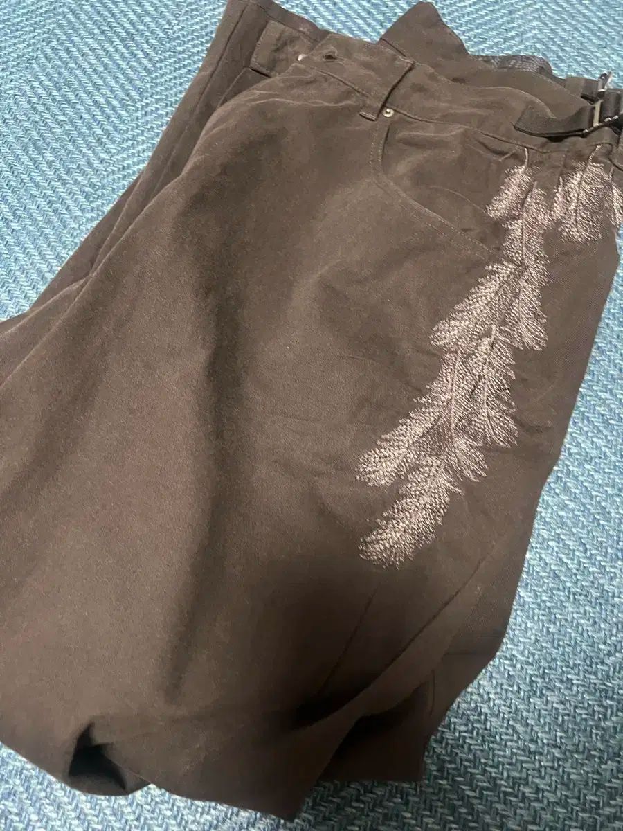 4 礼儀正しい 1011 フェダーゴシマ ディープチャコール