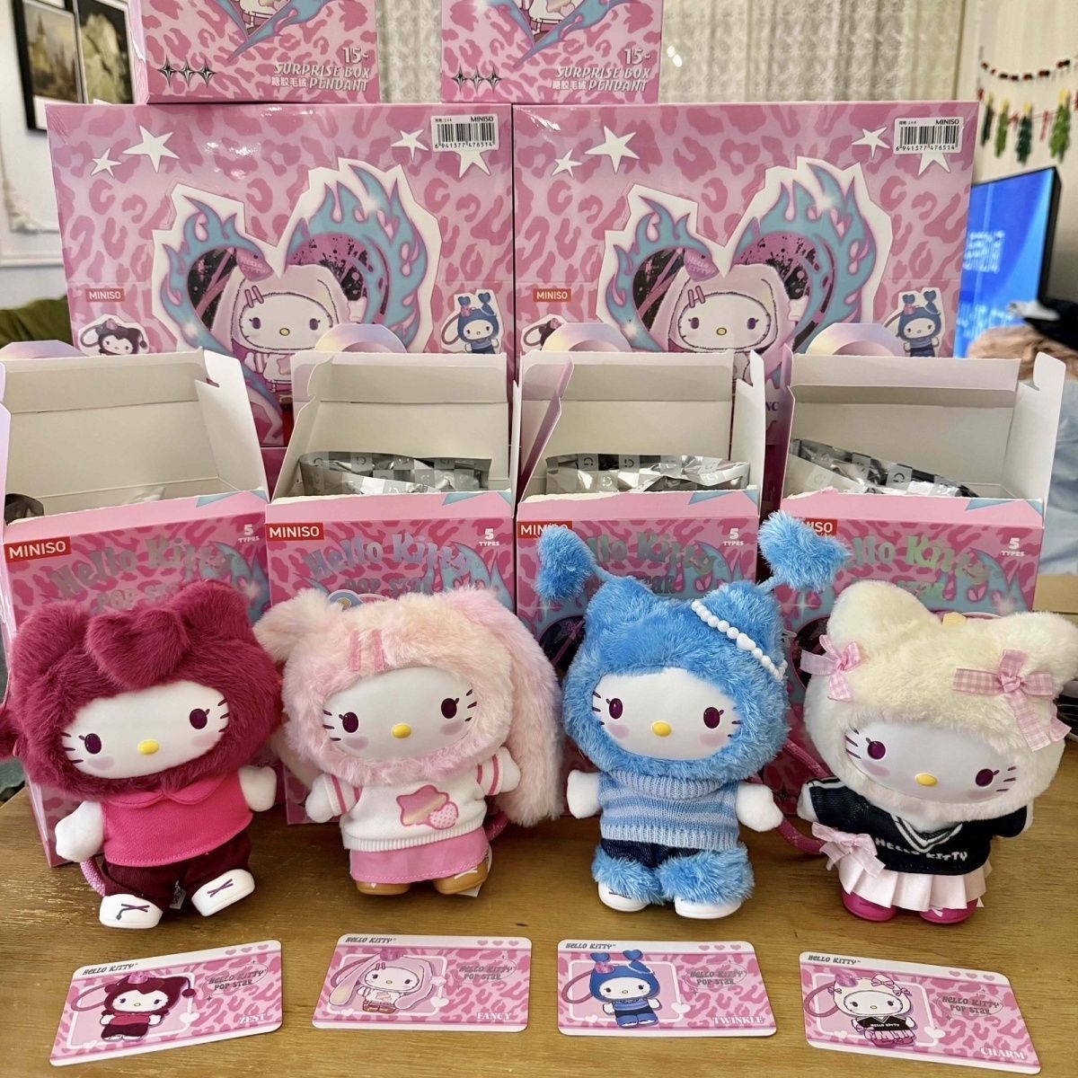 ハローキティ ポップスターシリーズ 搪膠ぬいぐるみ ブラインドボックス ハローキティ ポップスターシリーズ 搪膠ぬいぐるみ ブラインド