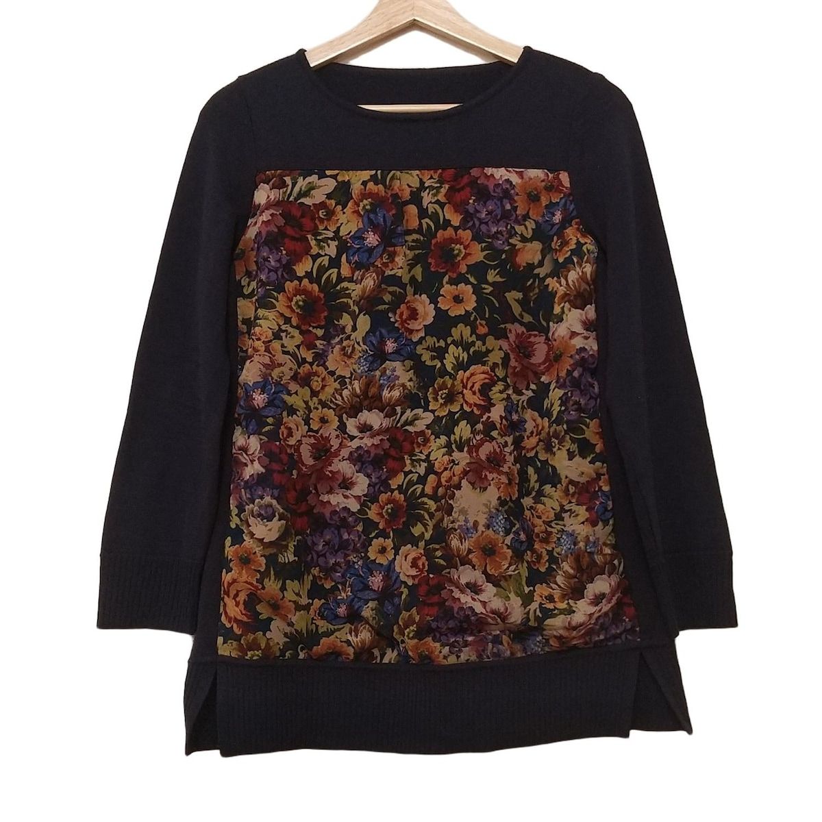 leilian - Leilian(レリアン) 長袖セーター サイズ11 M レディース美品  - ネイビー×ベージュ×マルチ クルーネック/花柄/異素材切替 Leilian(レリアン) 長袖セーター サイズ11 M レディース美品