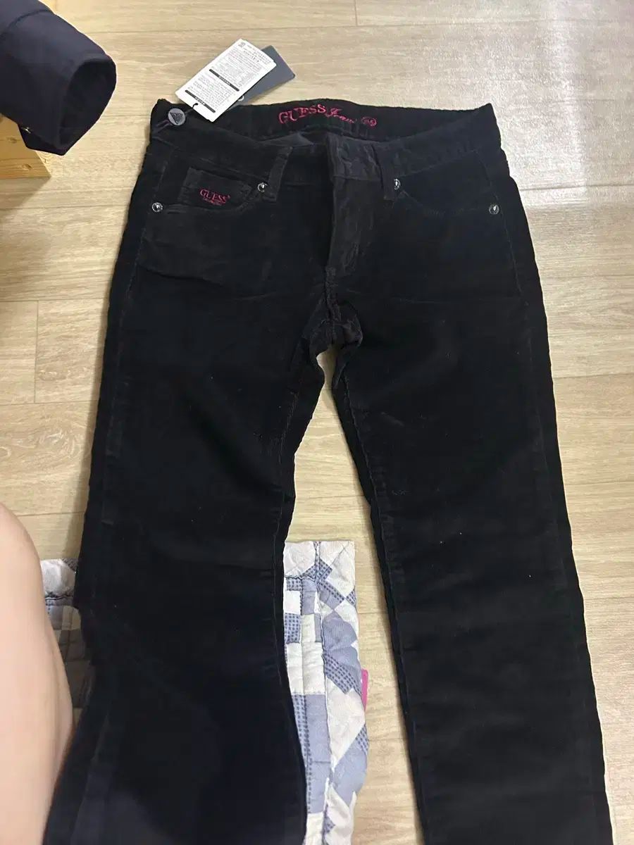 GUESS ゲス コーデュロイ ペンズ