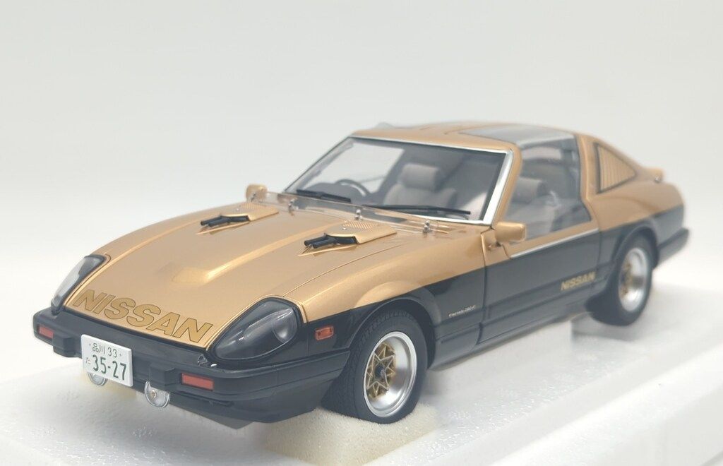 AUTOart 1/18 オートアート・コンポジットモデル 日産 フェアレディ