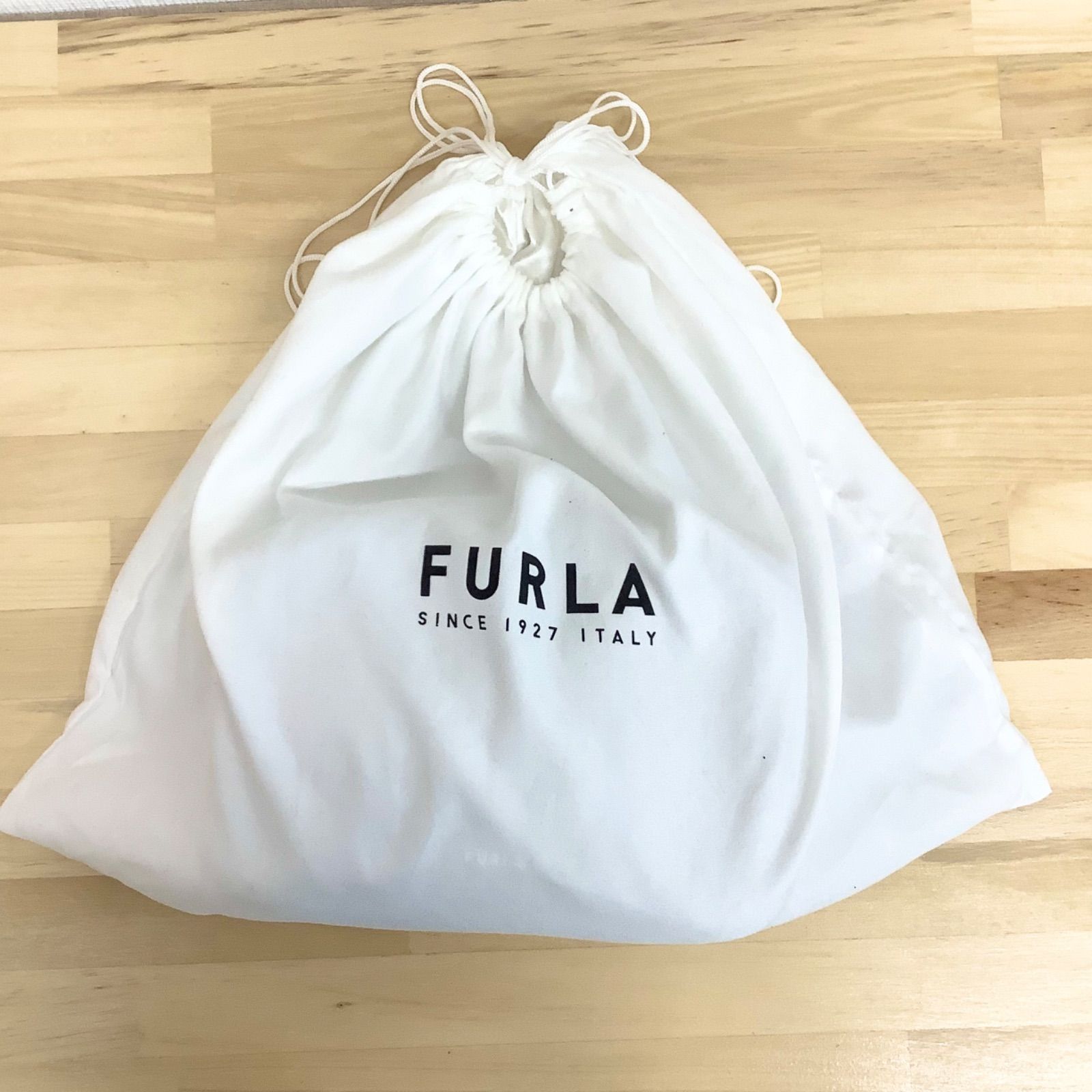 FURLA フルラ リリー ショルダーバッグ ダブルファスナー パンチング 