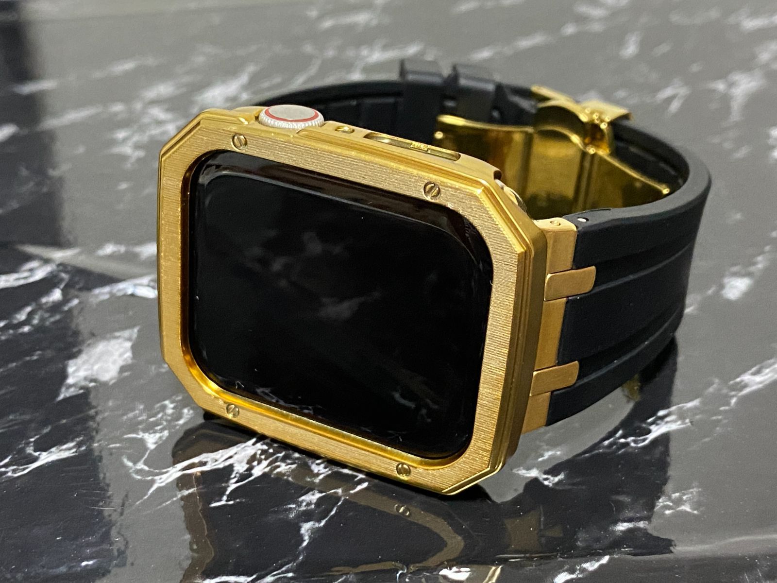 ゴールド×ブラック アップルウォッチ ラバーベルト Apple Watch ケース カバー 40mm 41mm 44mm 45mm 49mm Apple Watch 用 ultra ウルトラ