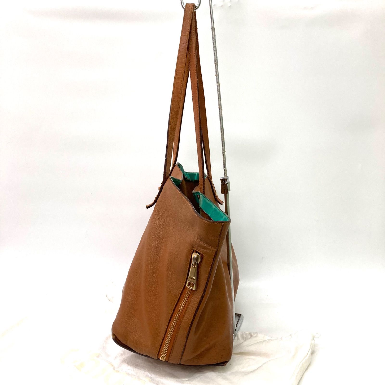 Chloé ブラウンレザー ハンドバッグ 保存袋付き Chloé ブラウンレザー ハンドバッグ 保存袋付き