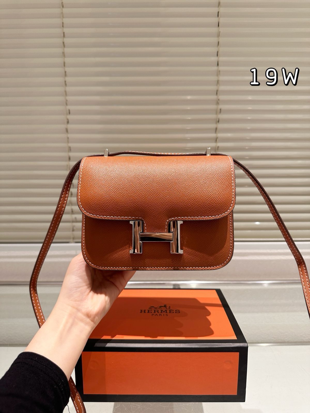 HERMES エルメス　コンスタンスフォーカス68 シルバーバックル　美品 Constance エルメス コンスタンスミニ シェーブル メタリゼ