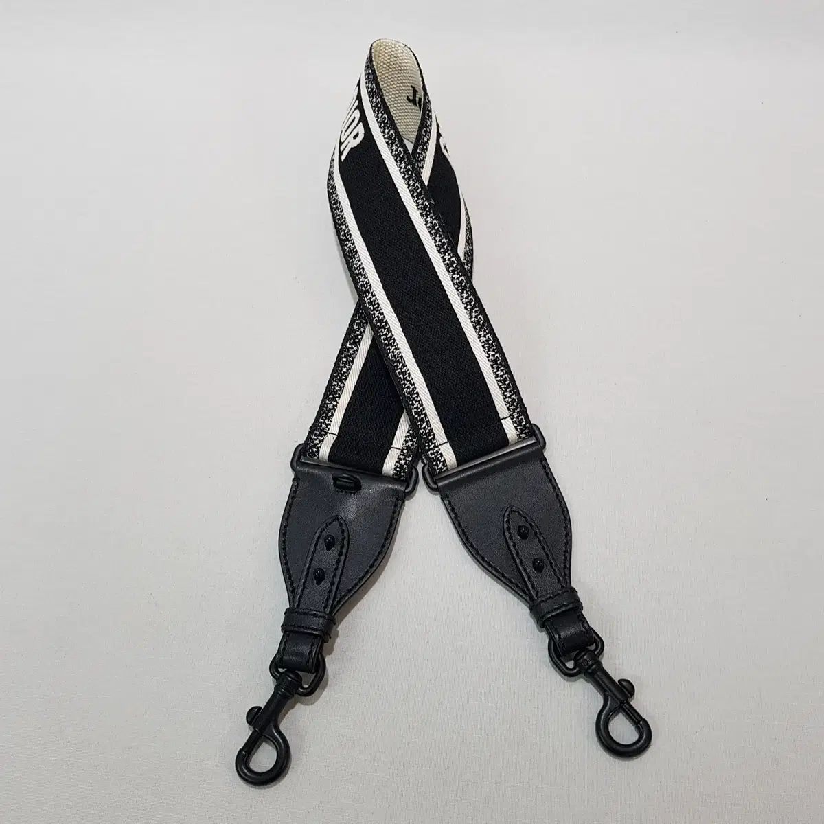 ディオール 刺繍 ロゴ ストラップ S8540