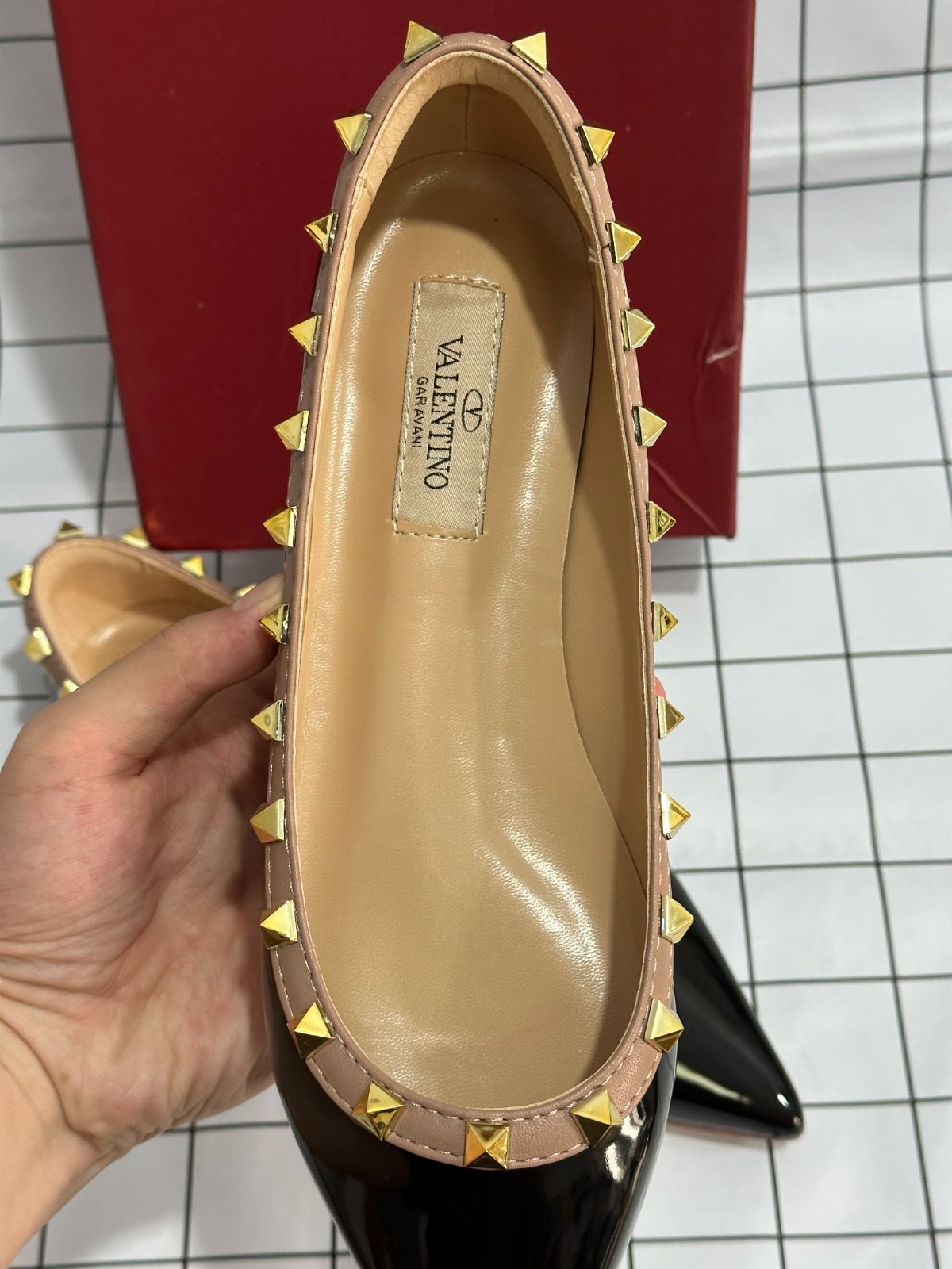 人気品！！valentino  ヴァレンティノ   パンプス   ブラック