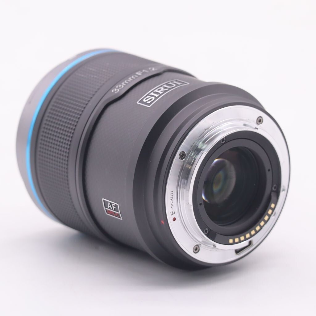 SIRUI sniper 33mm レンズ xマウント プロテクター付属