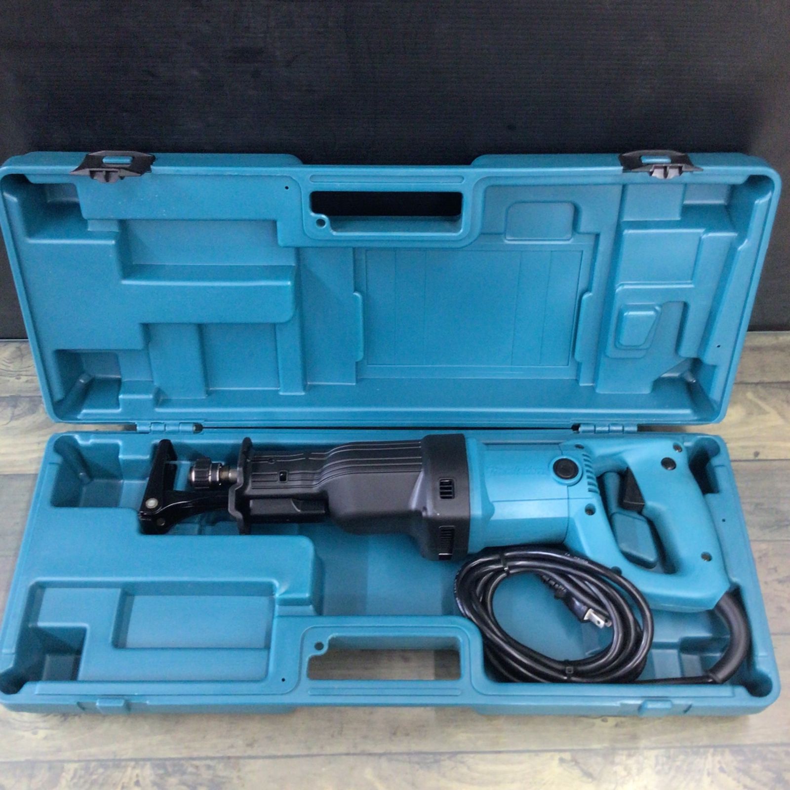 ○マキタ(makita) セーバソー(レシプロソー) JR3040T 【東大和店】 ○マキタ(makita) セーバソー(レシプロソー) JR3040T 【東大和店】
