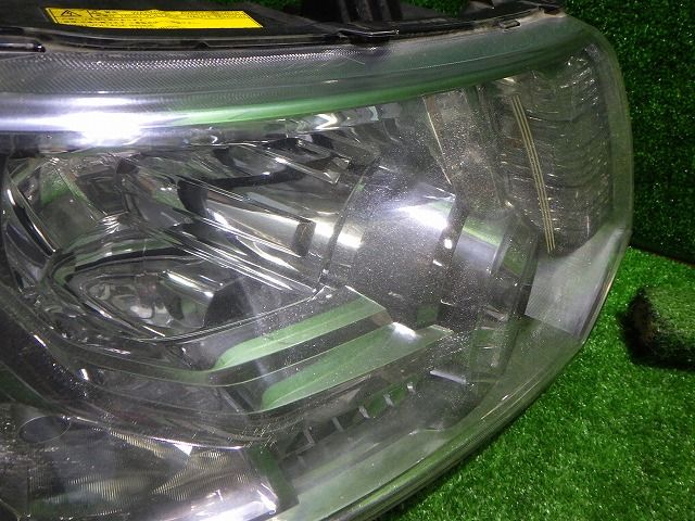 デリカD5 ヘッドライト 左右 HID CV 前期 100-87918 バラスト