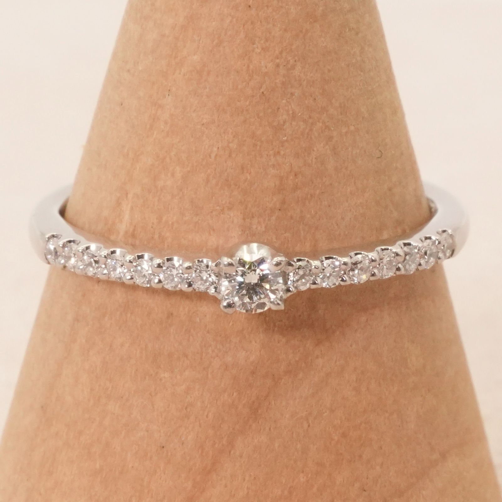 美品 ヴァンドーム青山 プラチナ ハーフエタニティ リング/25