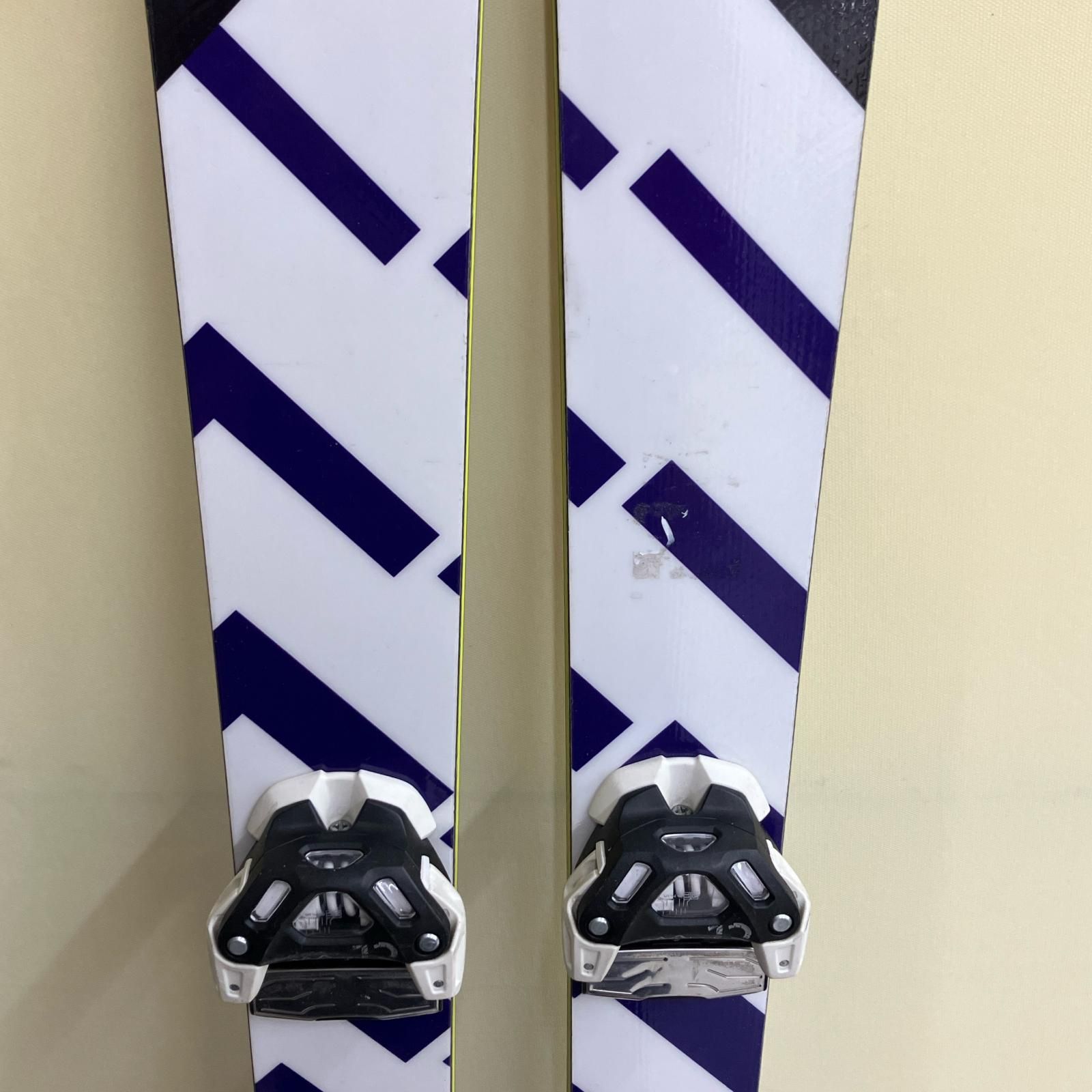 black crows ブラッククロウズ