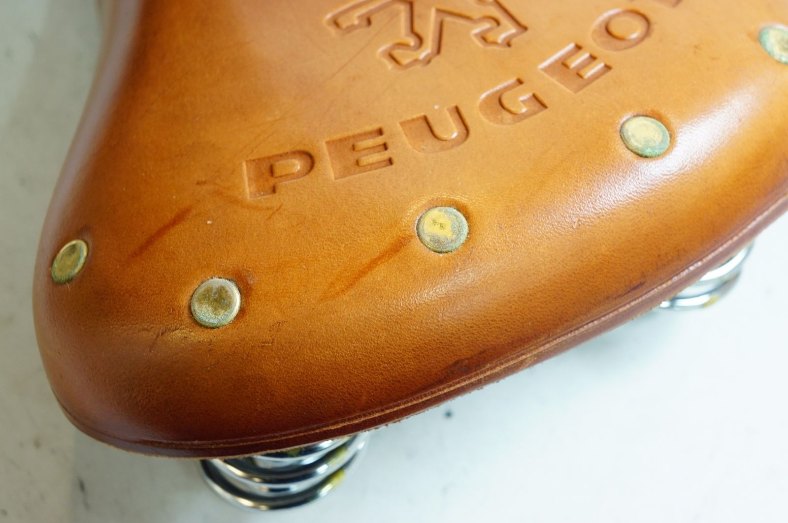 PEUGEOT 「プジョー」 レザー サドル / バイチャリ熊谷店 - メルカリ