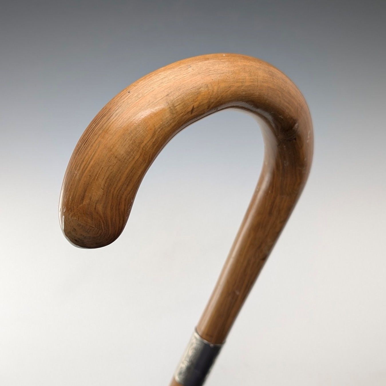 1923年 英国アンティーク タンシャフト 曲がりハンドル 純銀装飾 ステッキ 杖 91cm K&amp;S 1923年 英国アンティーク タンシャフト 曲がりハンドル 純銀装飾
