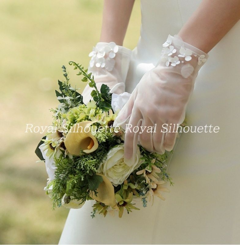 グローブ ウェディンググローブ ウェディング ホワイト 白 花 レース ブライダルグローブ 結婚式 花嫁 ショート プリンセス パーティー 前撮り ガーリー フェミニン ショート 手袋 メッシュ 二次会 チュール