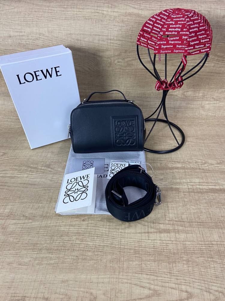 新品 LOEWE カメラクロスボディバッグミニ