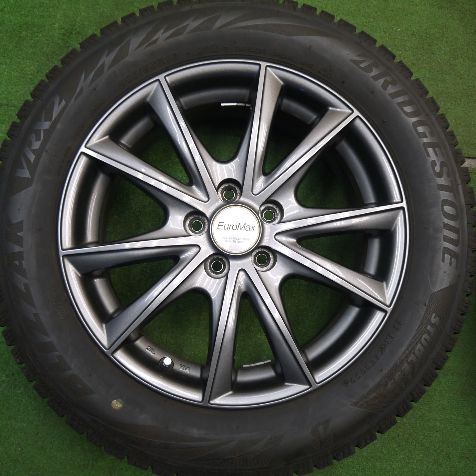 205|55R16 スタッドレス