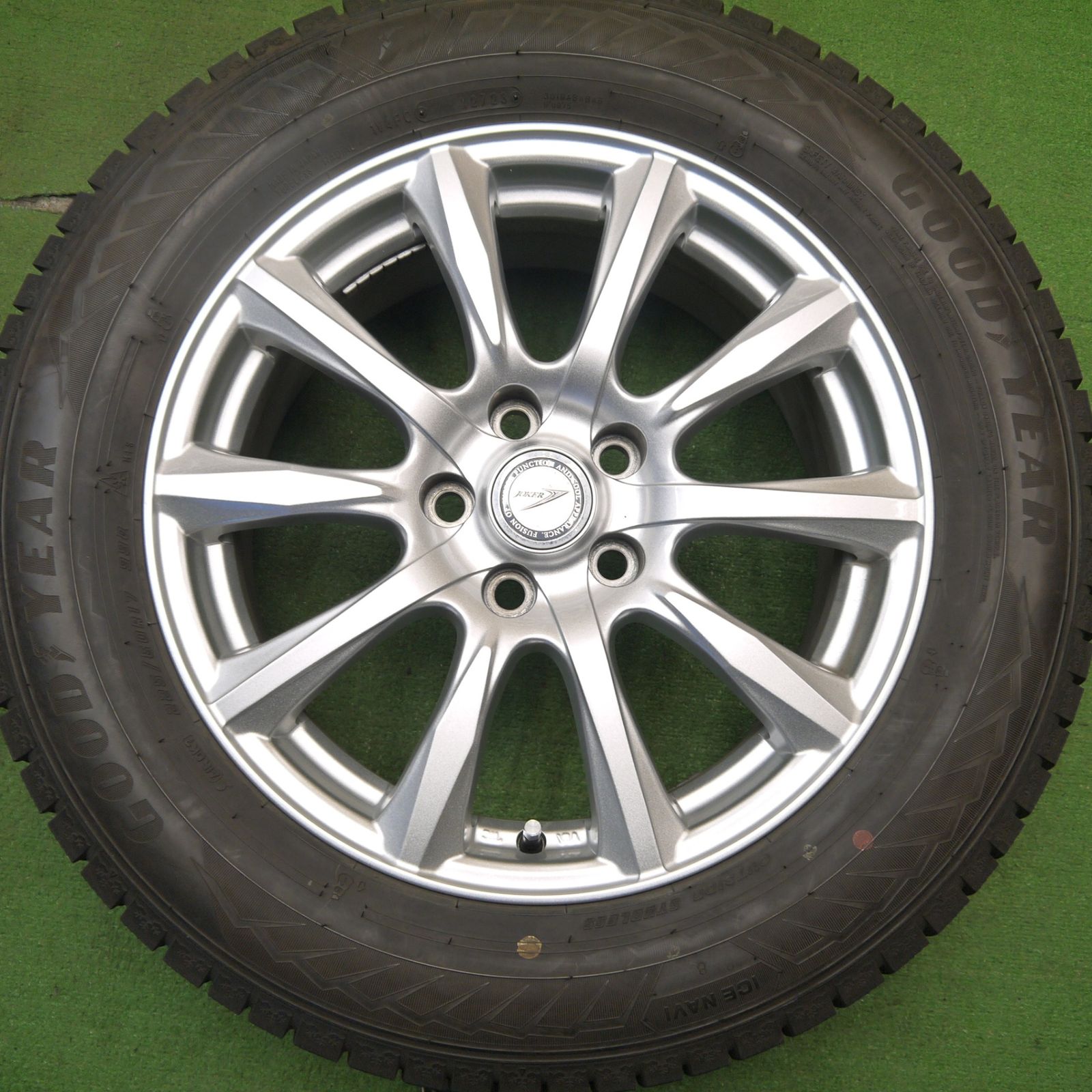 225|60R17
